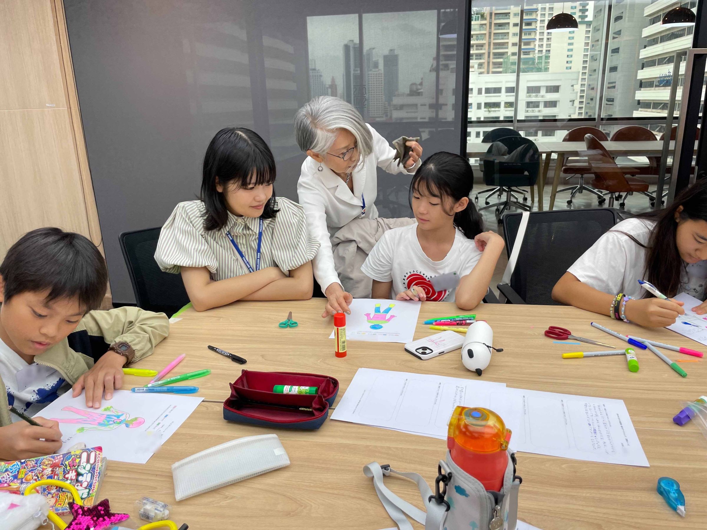 「タイにおける母語・継承語としての日本語教育研究会」のワークショップの様子