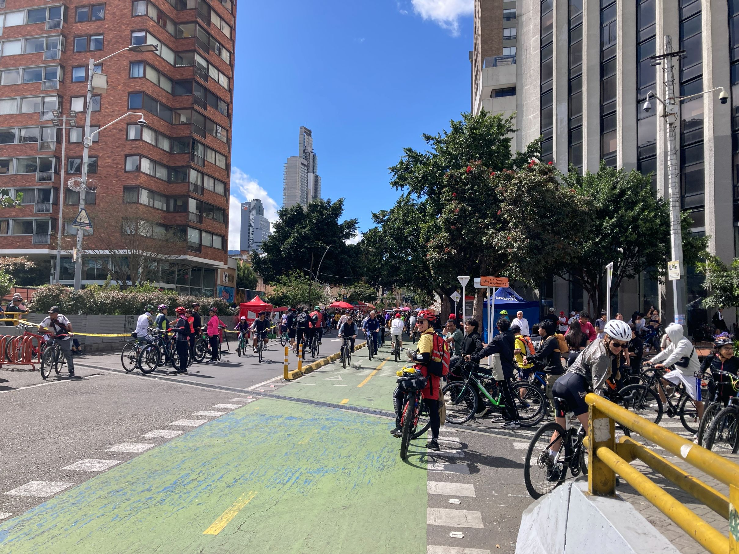 日曜日のciclovia（自転車の道）