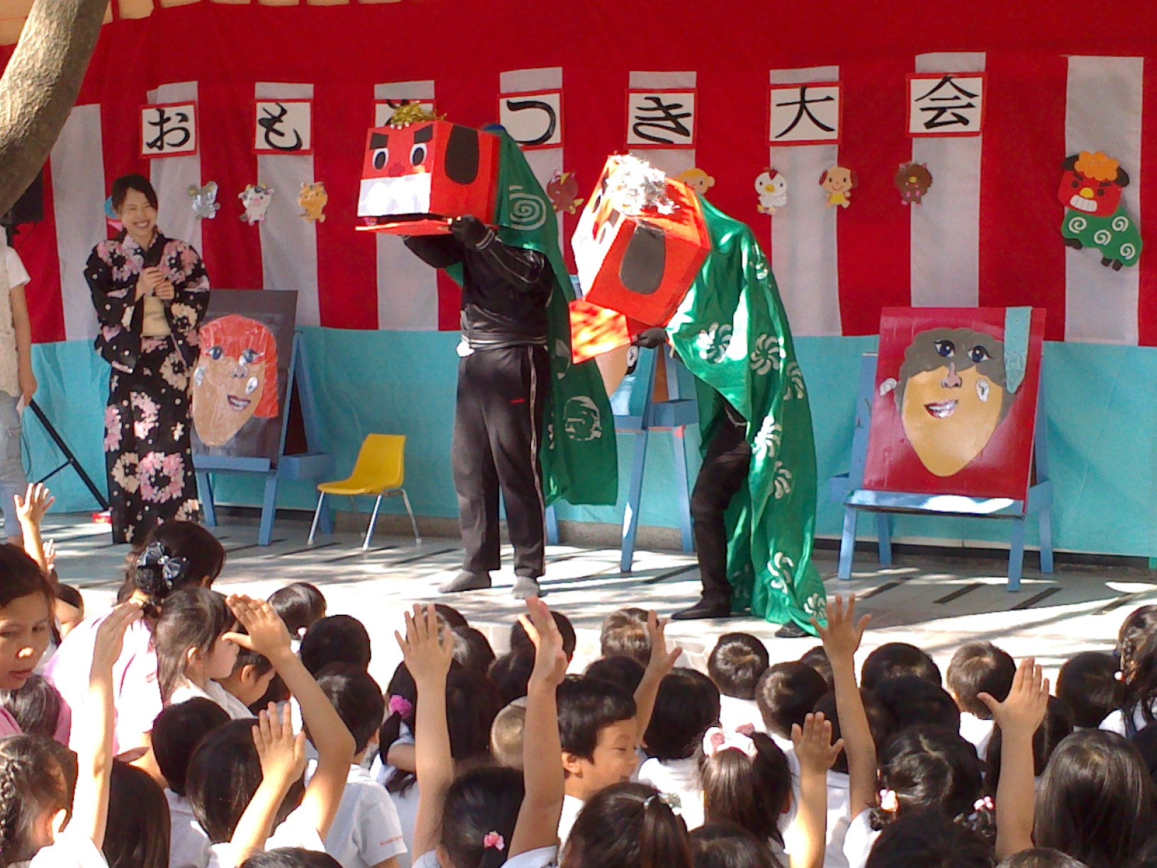 幼稚園のお餅つき大会  