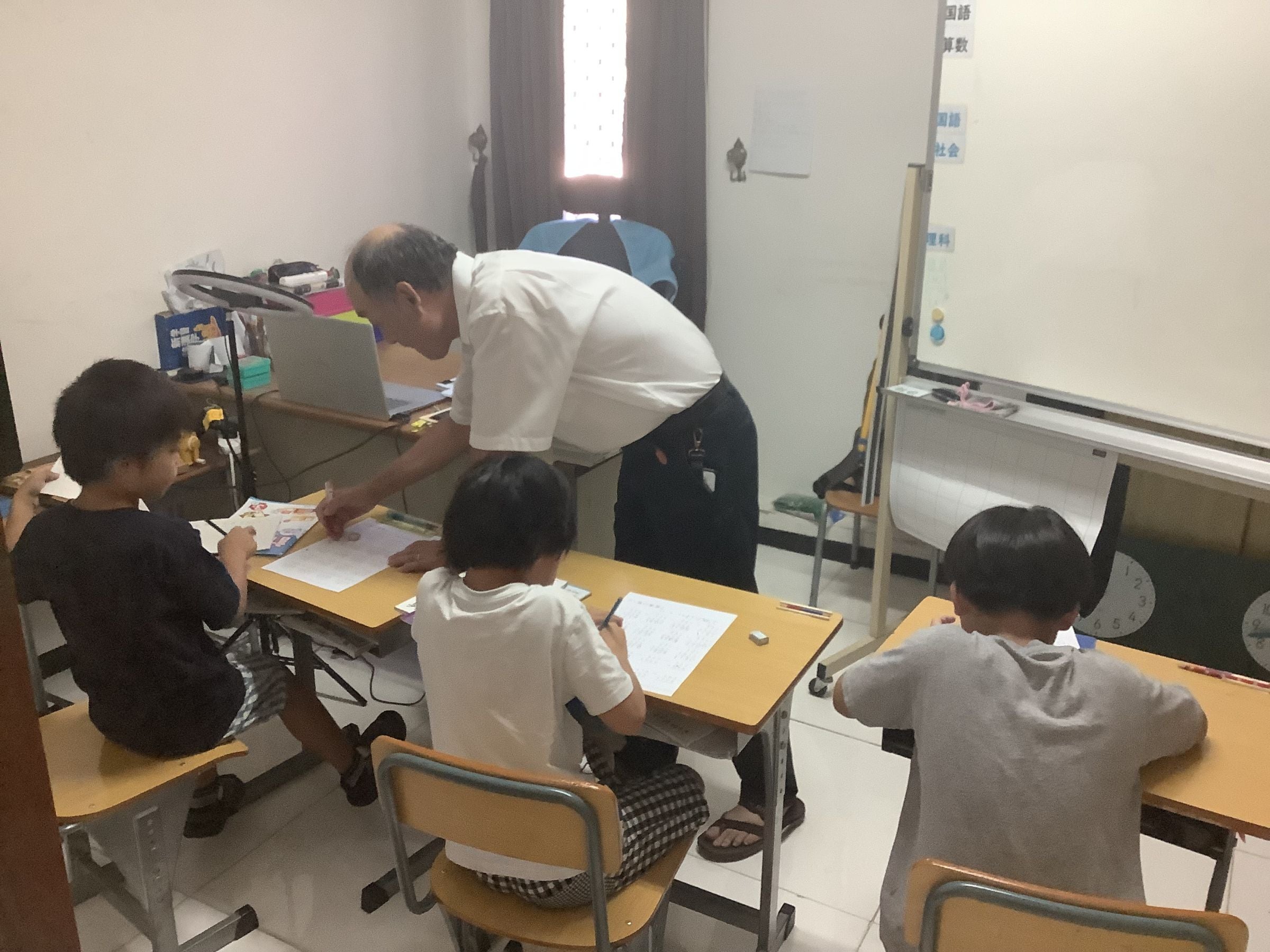 オマーン補習授業校       Japanese school in Oman