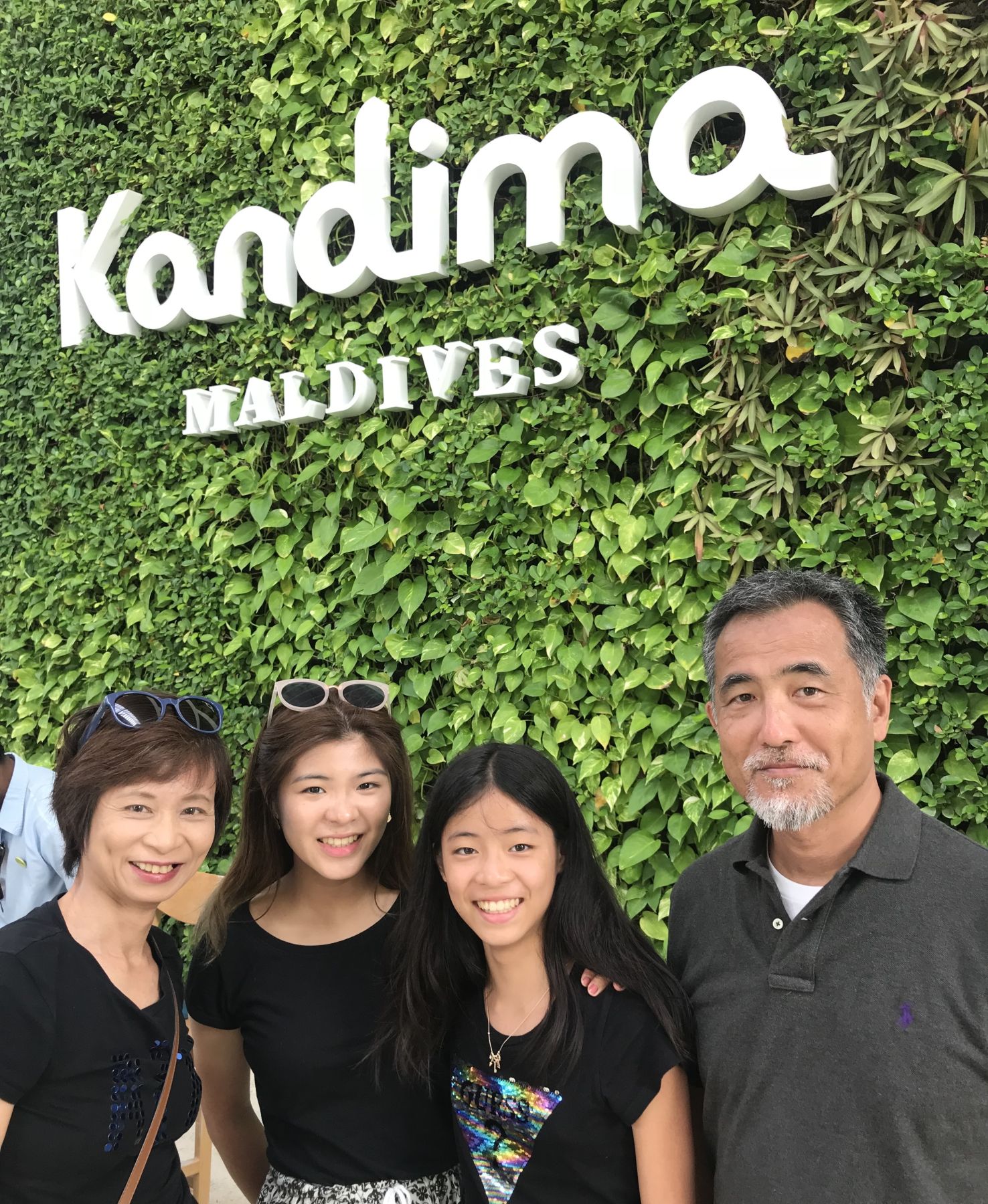 忙しい日々の合間をぬって、家族そろってアジア各国を旅した