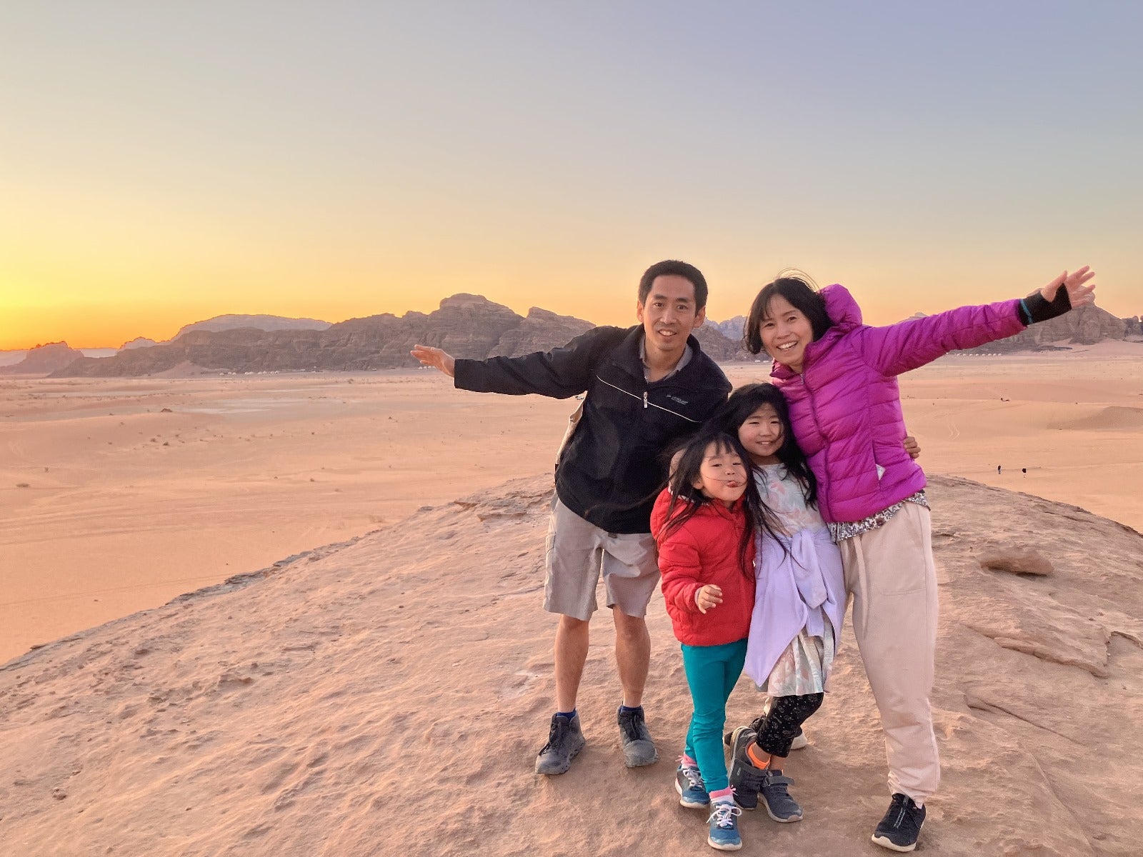 2025年4月のヨルダン旅行の家族写真