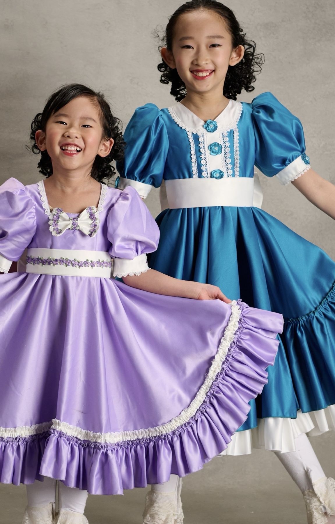 くるみ割り人形の発表会での衣装は、保護者が手作り。バレエを通じて知り合った仲間達とは今も交流が続く