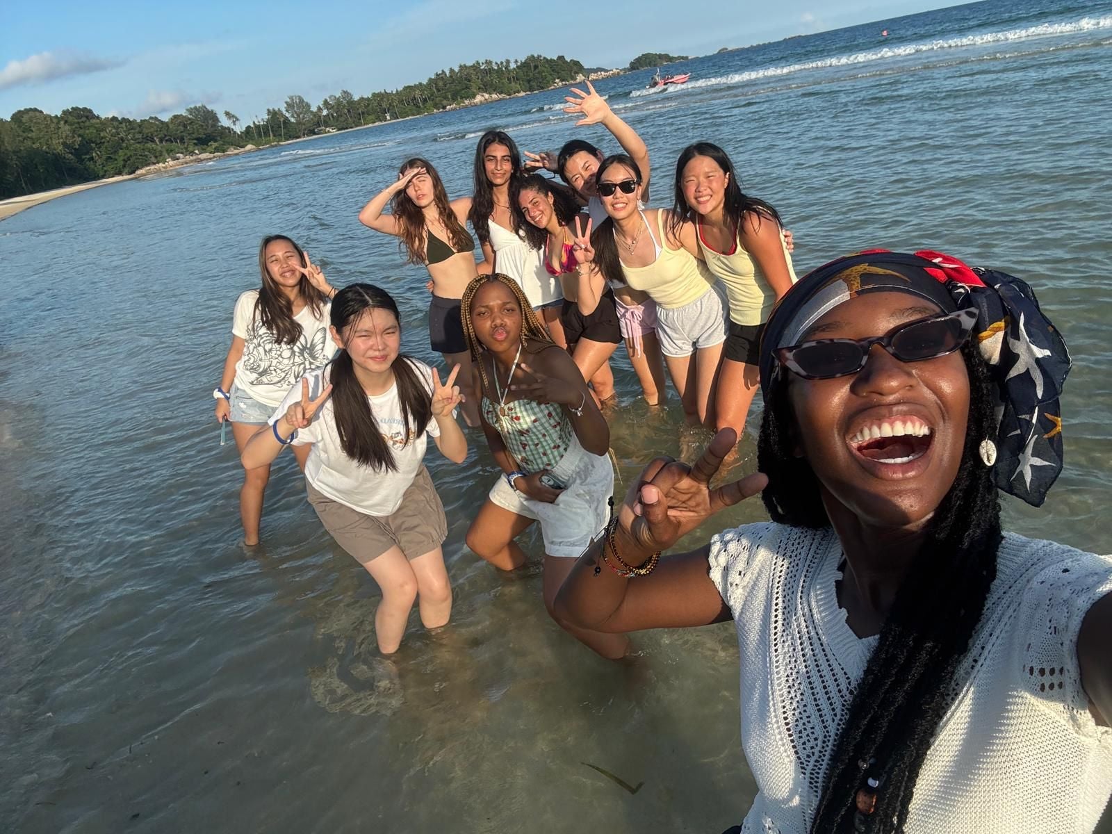 本帰国が決まったという知らせを両親から聞くと、弥々さんは自分で寮の情報を入手し、入寮の準備を進めたという。多様な人種が集まる今の学校は、居心地が良いのだそう