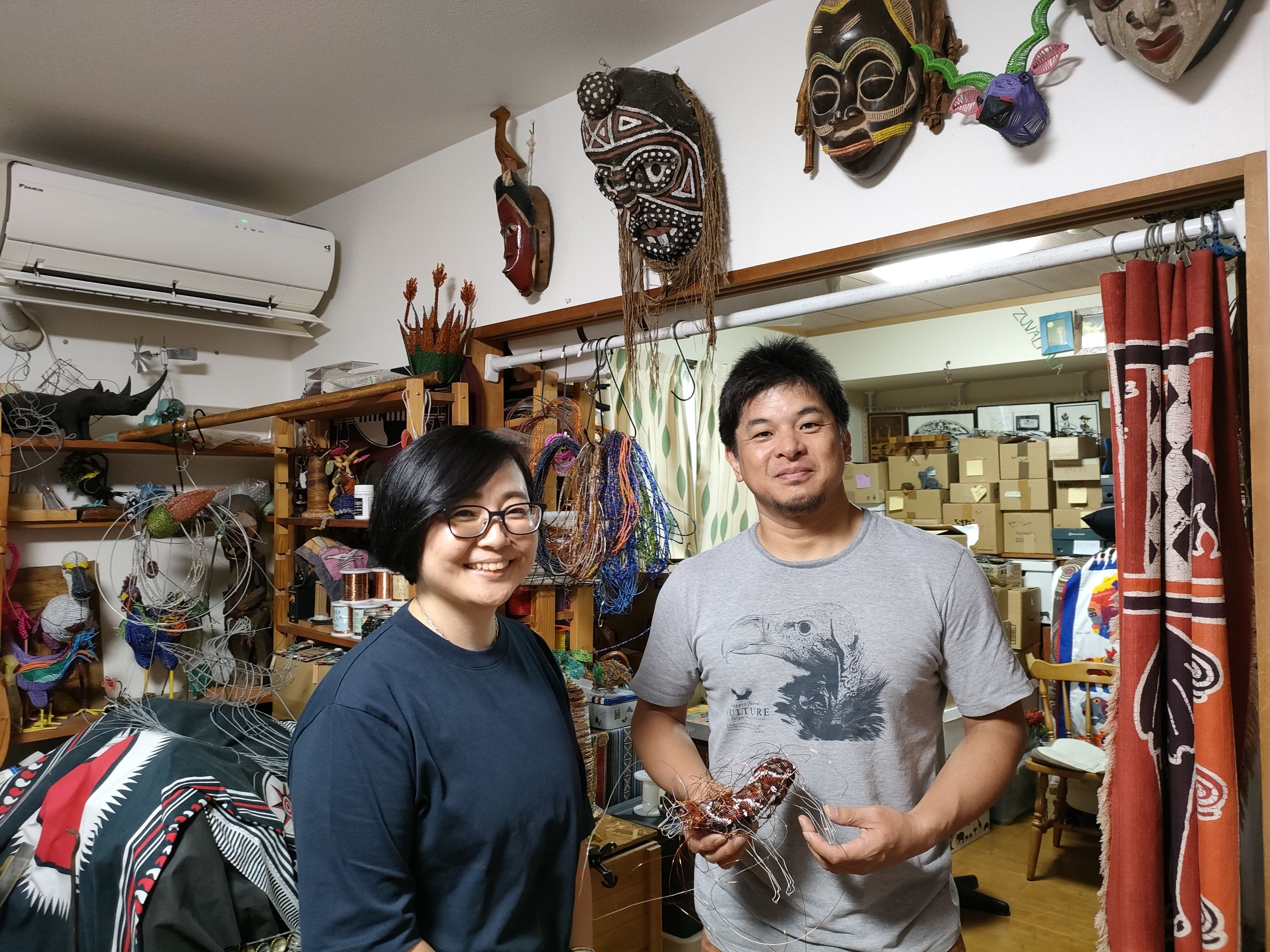 北窓恵利香さんと夫の綾平さん  