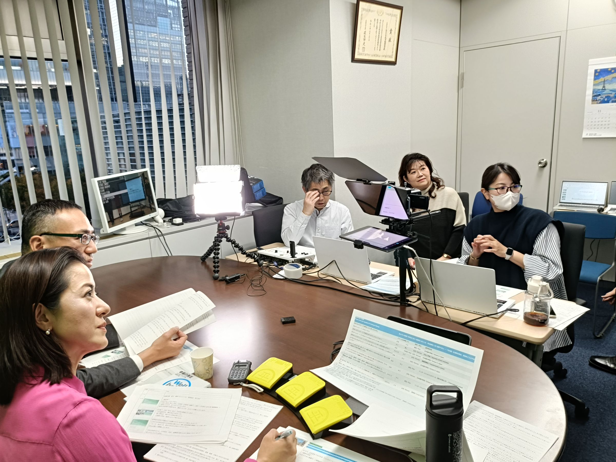 全員で大モニターの見え方を確認。