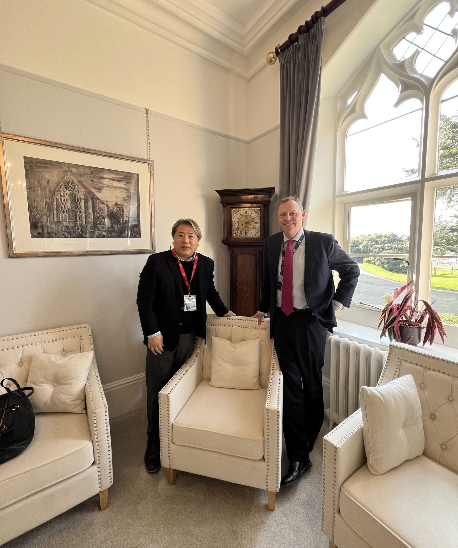 イギリス・エプソムカレッジを訪問した際、Mark Lascelles学園長と