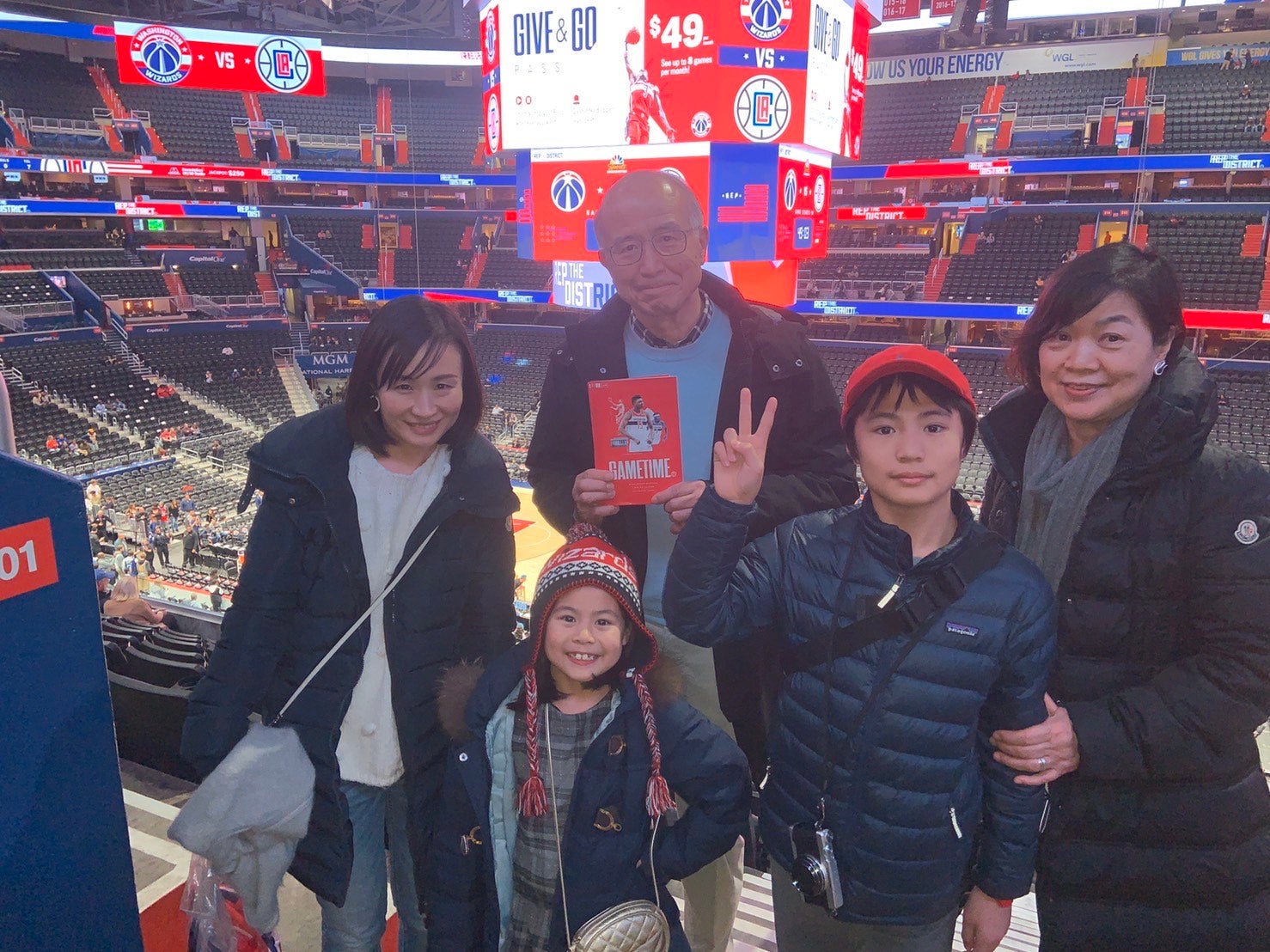 日本から来た祖父母と一緒にNBA観戦