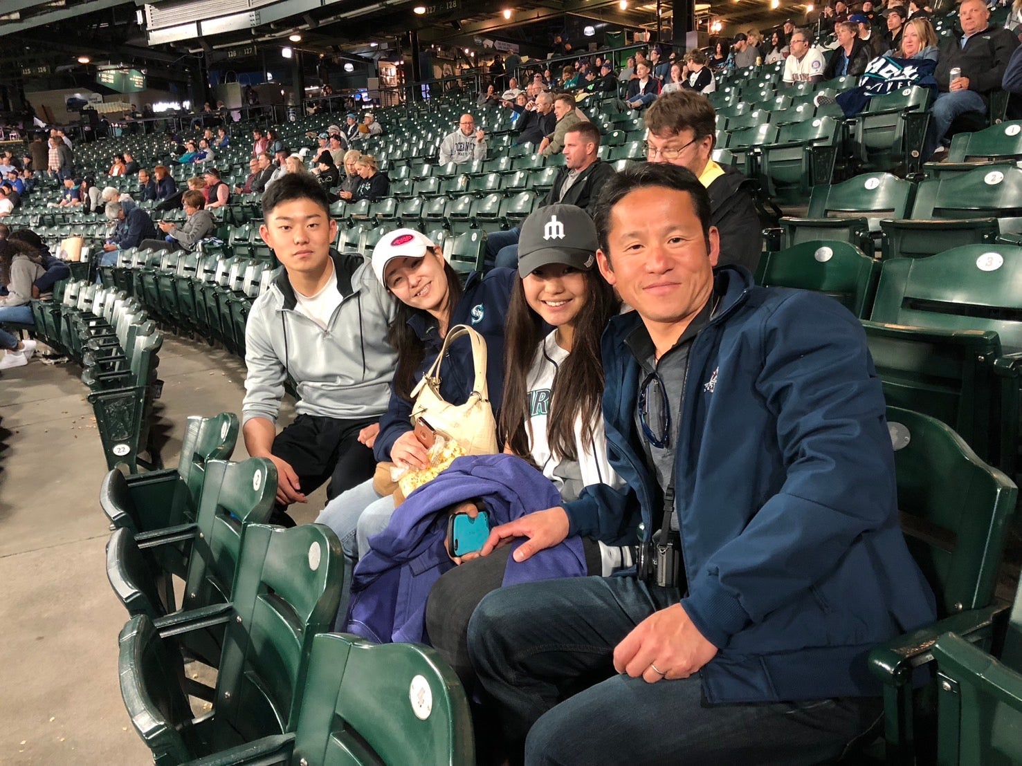 家族で野球観戦