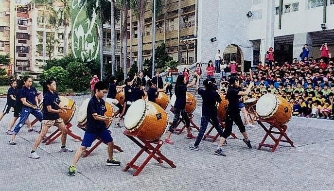 現地校との交流会の様子