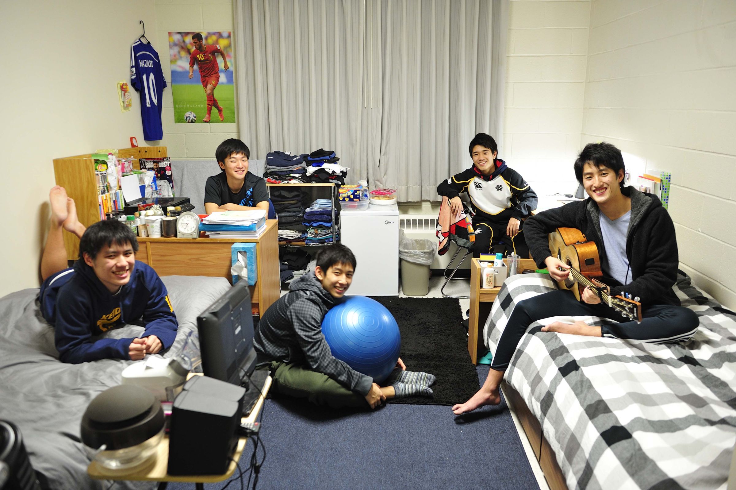 慶應義塾ニューヨーク学院　ノベルティグッズ　C 慶應義塾ニューヨーク学院の教え子たちが無事卒業式を迎えました